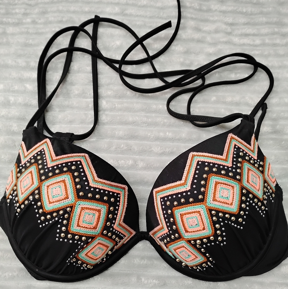 Shade & Shore Black Bikini Top 34c Boho Molded Cups Feminine Sexy
